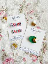 Load image into Gallery viewer, Bee Hair Clip