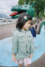 Load image into Gallery viewer, Daisy Hair Clip l April Birth Month Flower